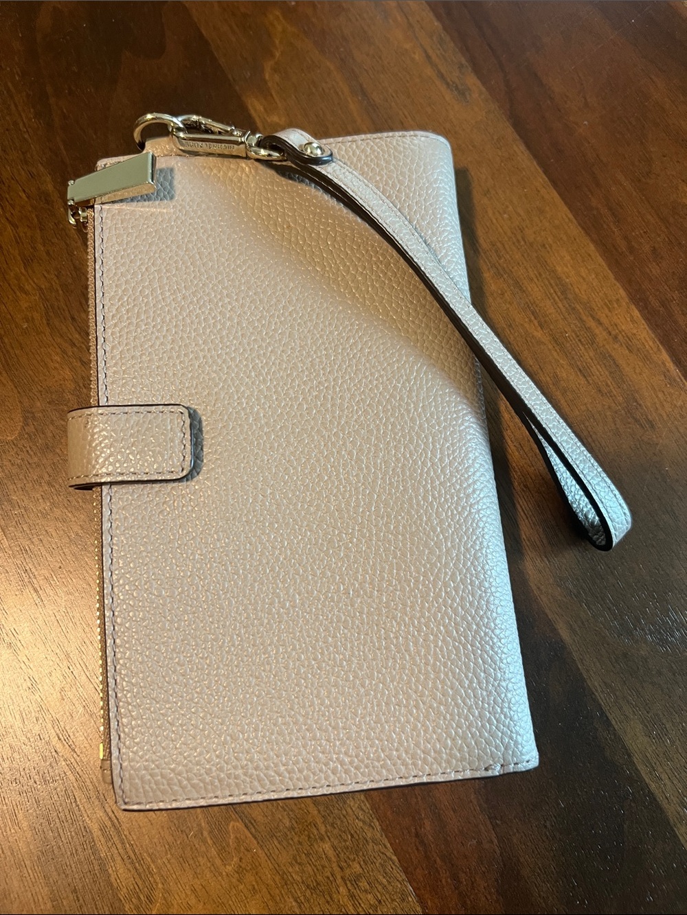 Michael Kors Leather Smartphone Wristlet Wallet - Picture 6 of 7